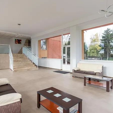 Sunny La Colina Apartment *